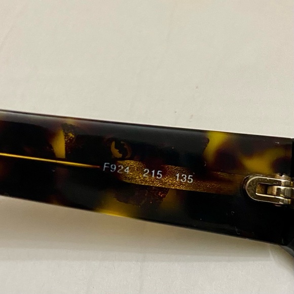 Fendi, Brown Tortoise Sunglasses with Gold Floral Design F924 215 135 - Picture 9 of 15